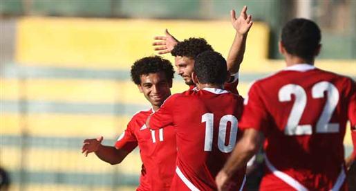 تقرير.. "افرد جناحك".. مش صلاح وبس!